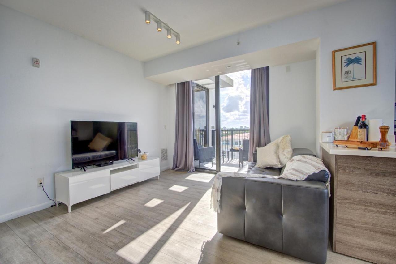 Moderno Residences By Bay Breeze Bay Harbor Islands Exterior foto