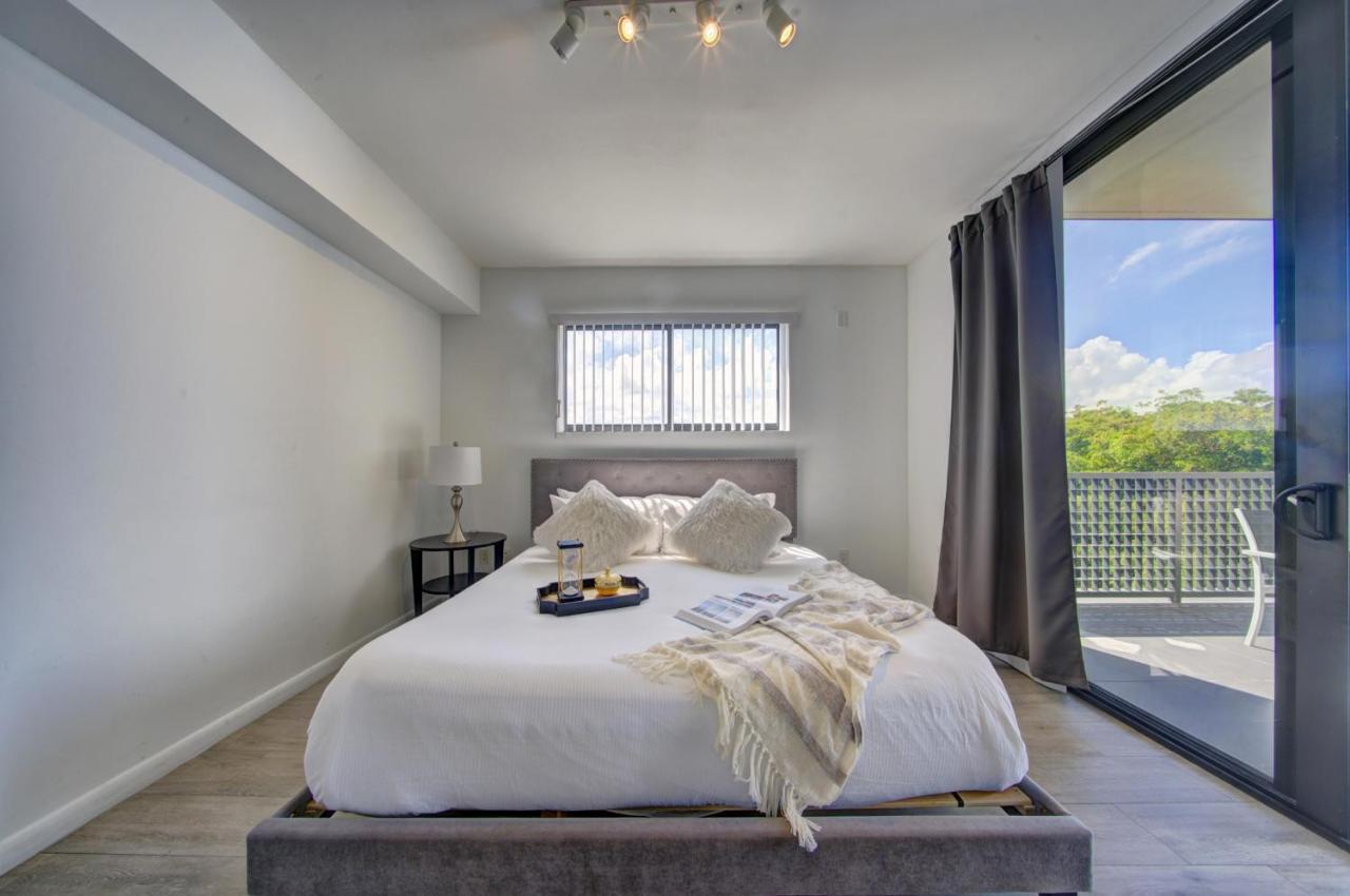 Moderno Residences By Bay Breeze Bay Harbor Islands Exterior foto
