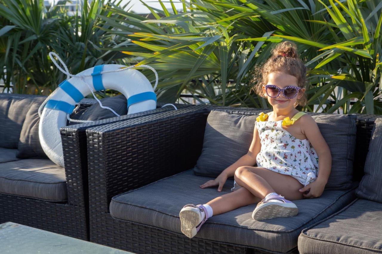 Moderno Residences By Bay Breeze Bay Harbor Islands Exterior foto